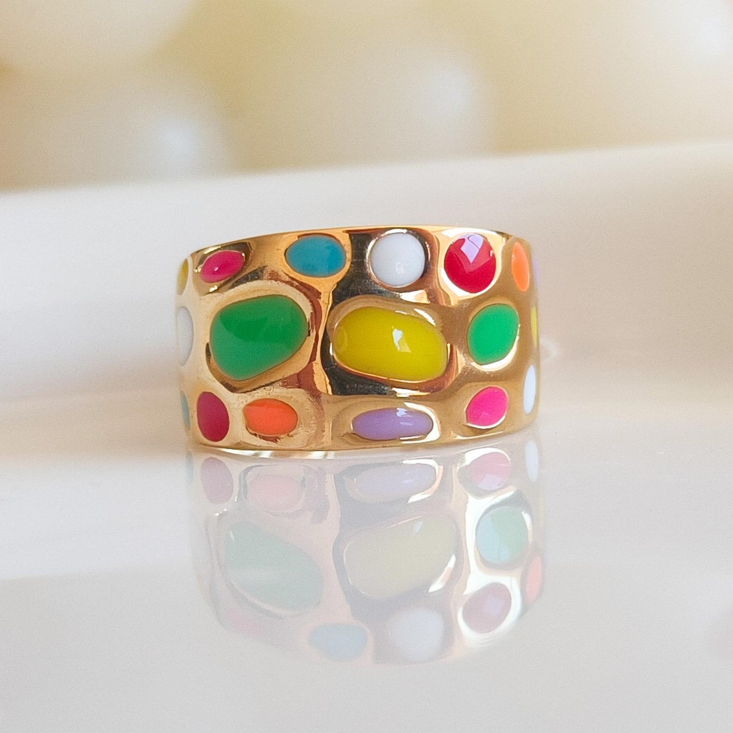 Anillo Yayoi Kusama adjustable (lunares)