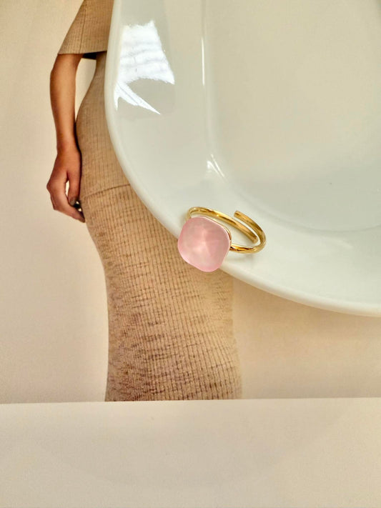 Anillo Cuadrado en Varios Colores - Accesorio Elegante y Colorido