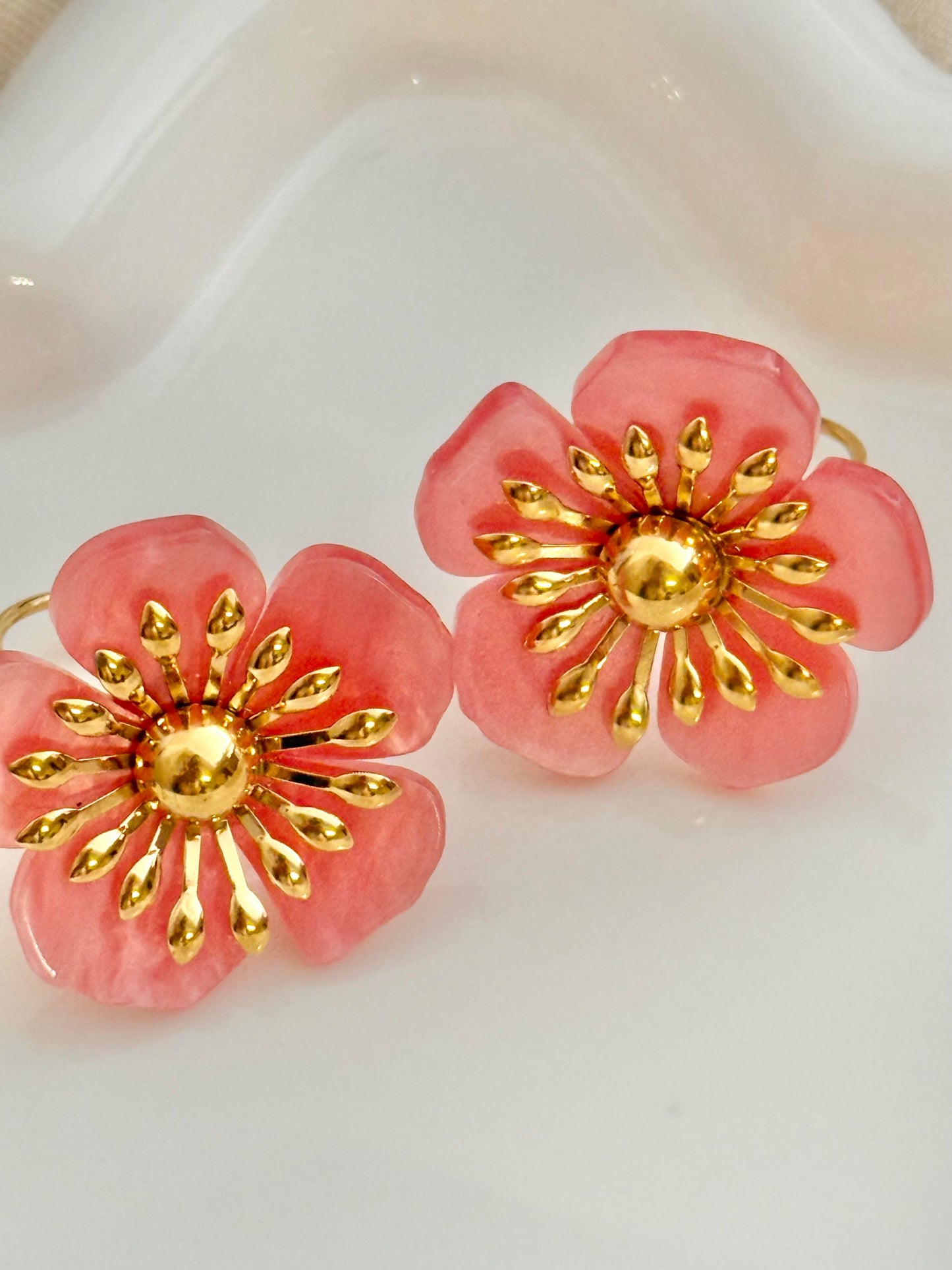 Anillo flor floreciendo adjustable
