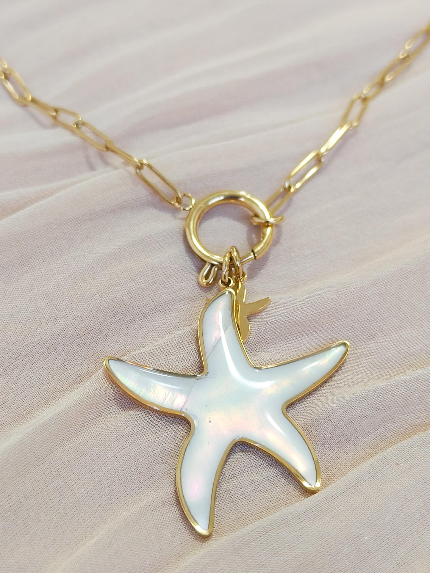 Conjunto estrella de mar blanca ( collar y anillo)