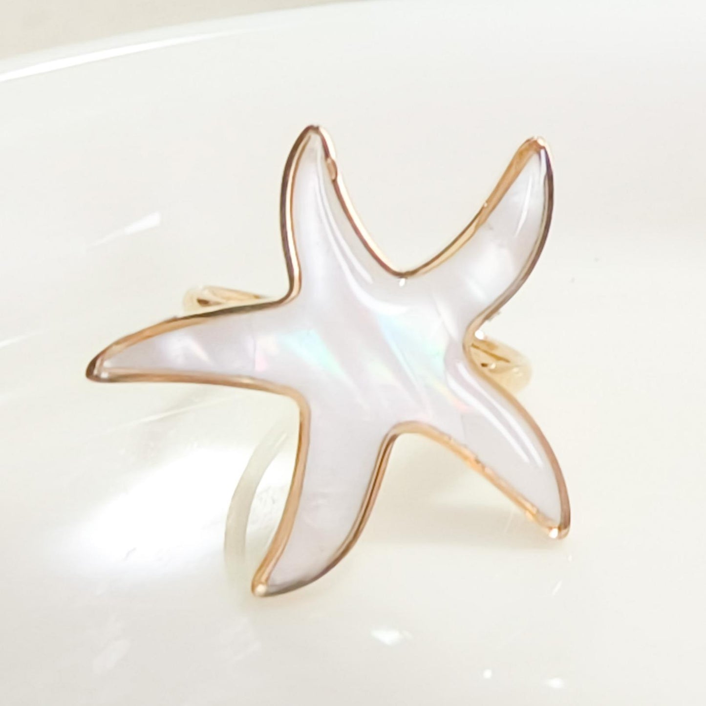 Conjunto estrella de mar blanca ( collar y anillo)