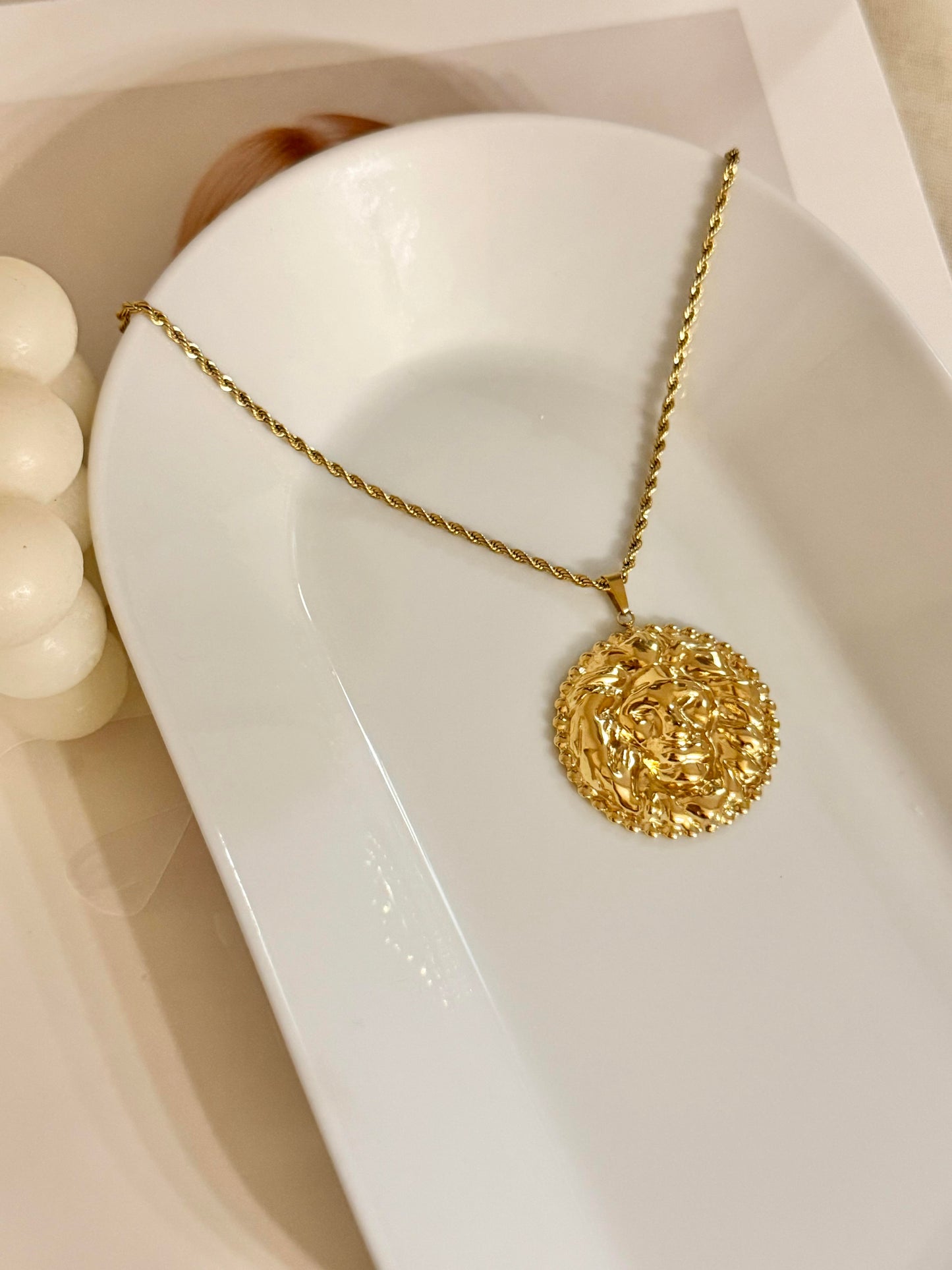 Collar Medalla Leon