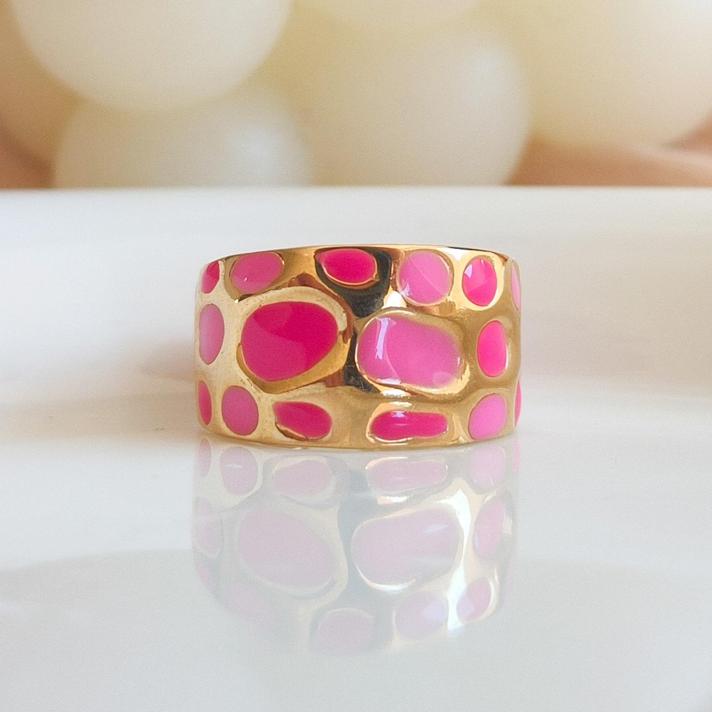 Anillo Yayoi Kusama adjustable (lunares)