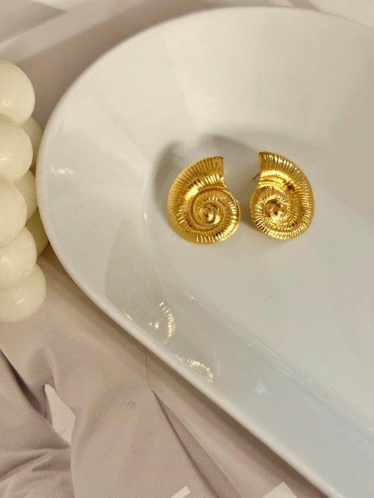 Rebajas -20%-Pendientes de Caracola Dorada