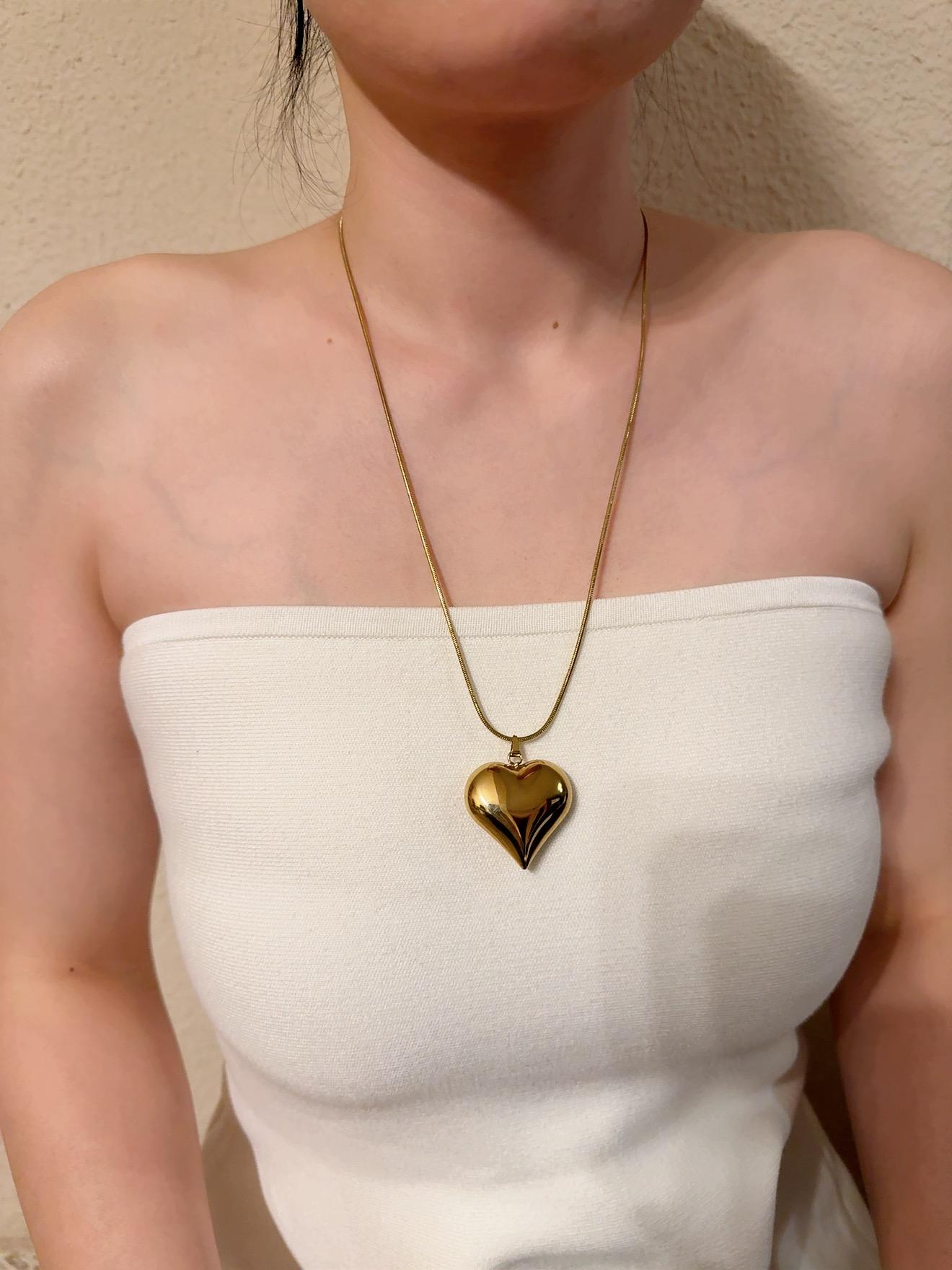 Collar lindo del corazón