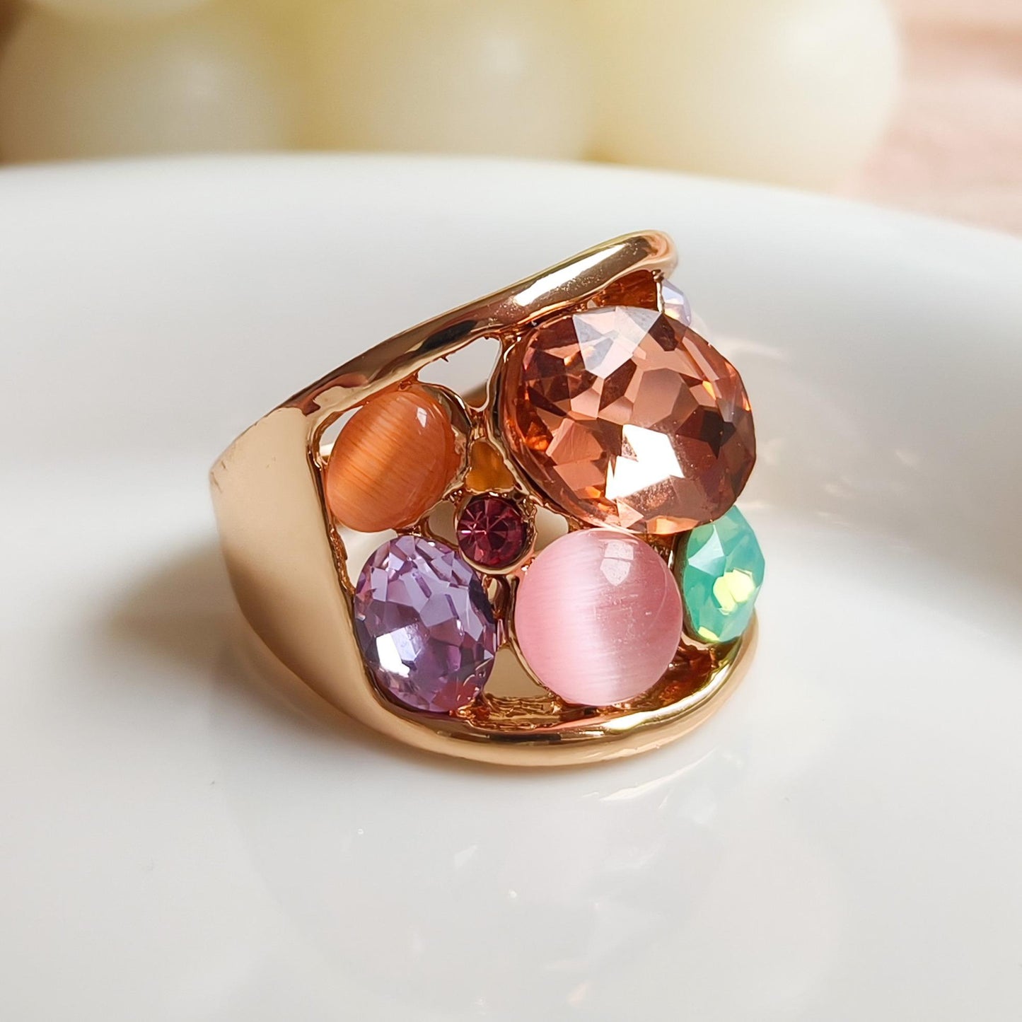 Anillo precioso reina