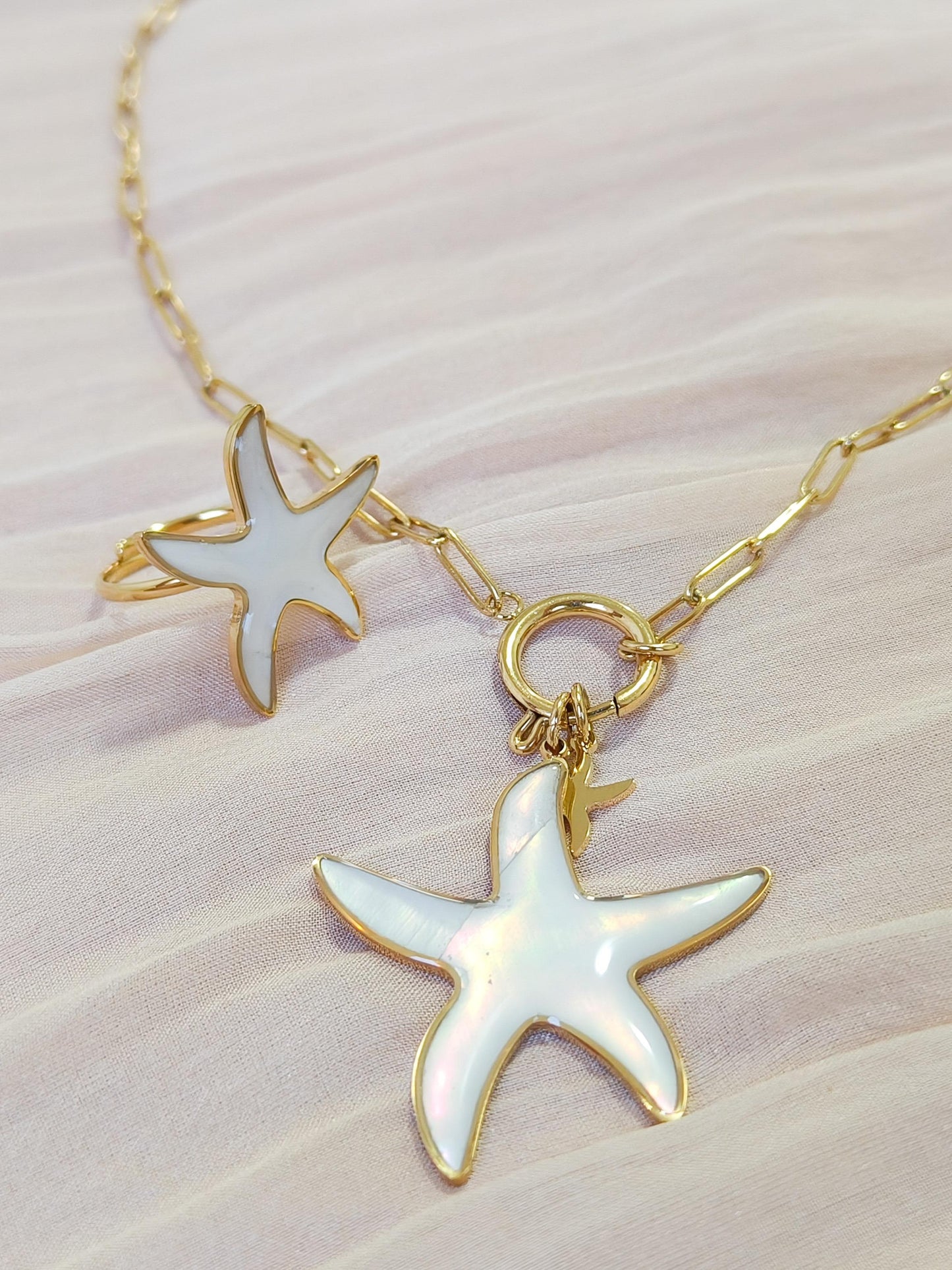 Conjunto estrella de mar blanca ( collar y anillo)