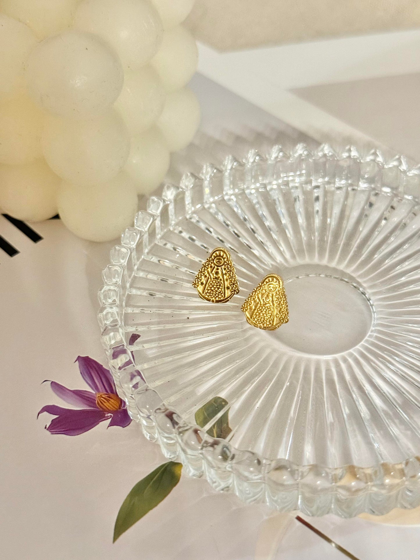Pendientes de Virgen Dorado