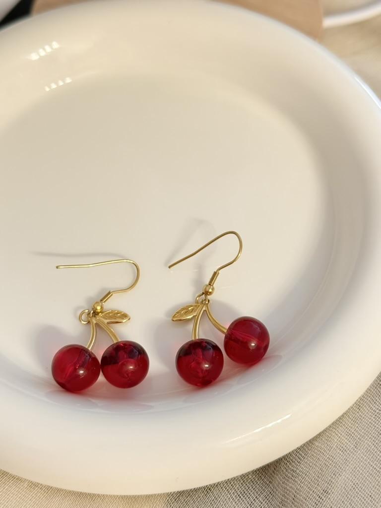 Pendientes de cerezas (Gancho para la oreja)