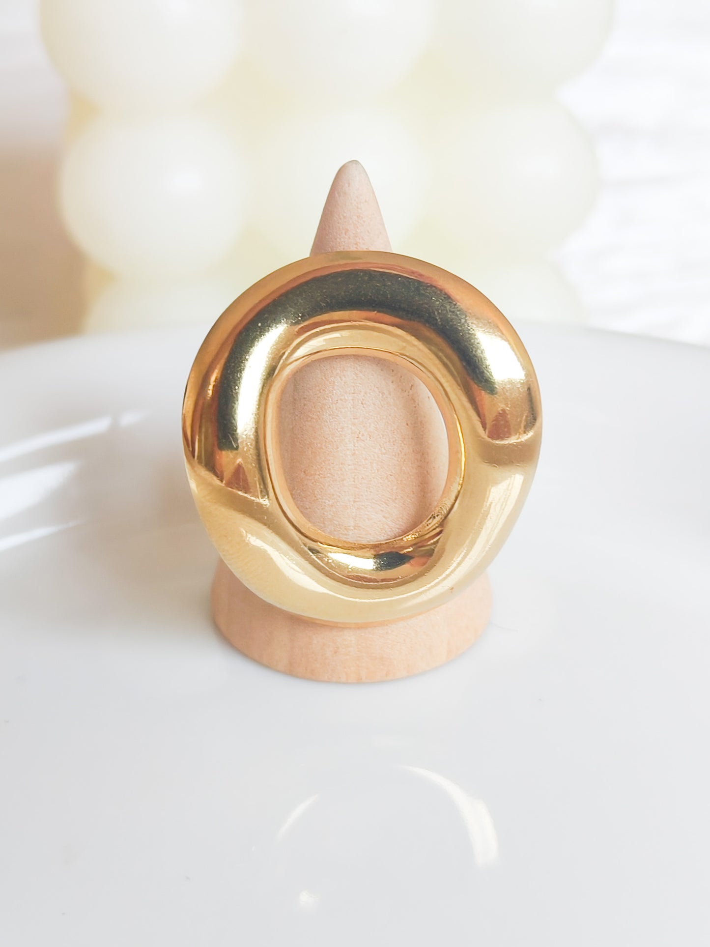 Anillo óvalo escultórico ajustable
