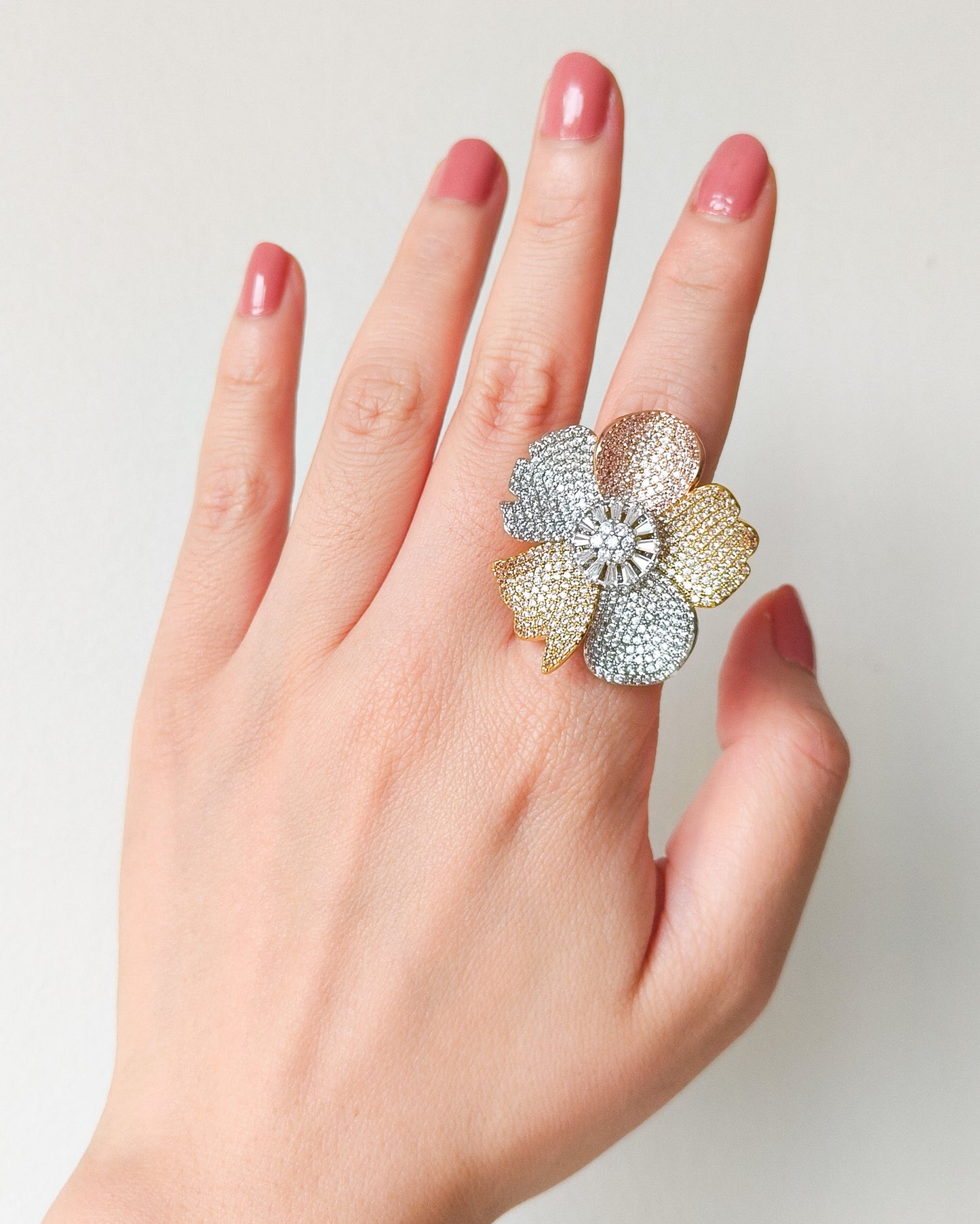 Anillo Camelia Brillante