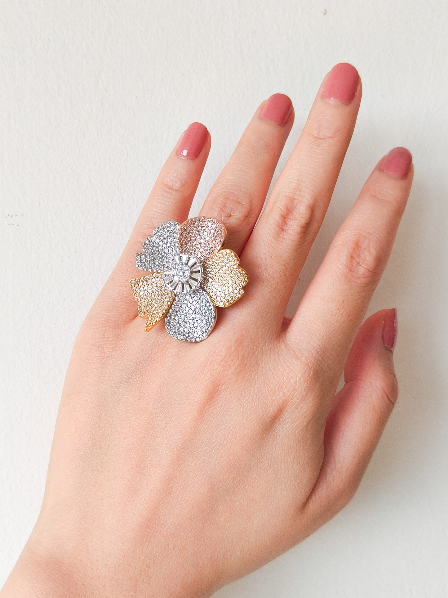 Anillo Camelia Brillante