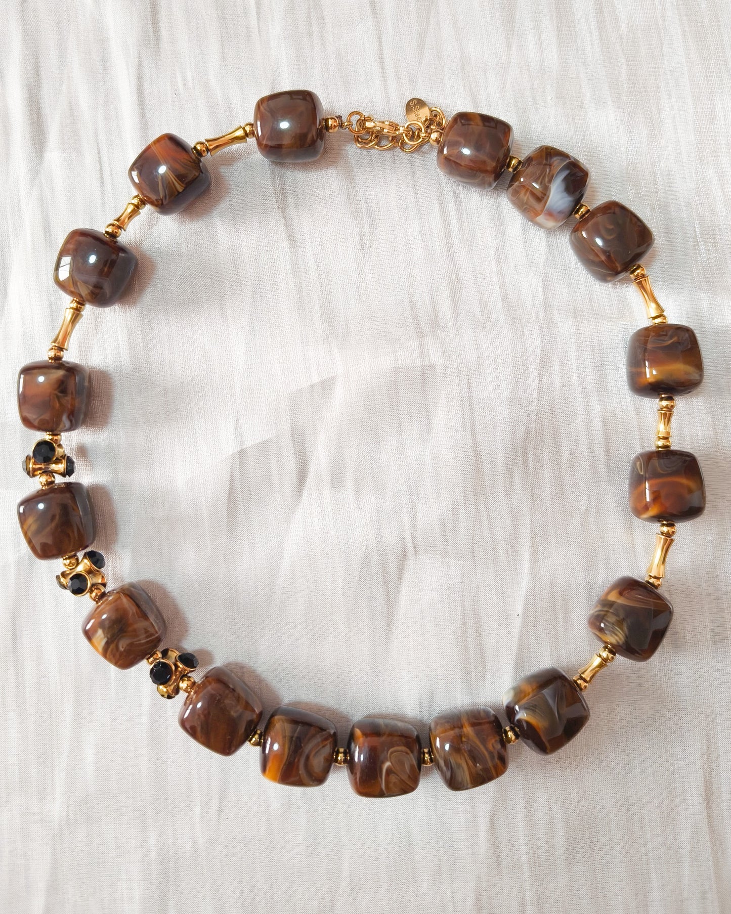Look Efecto Ónix Cubista (collar y pulsera)