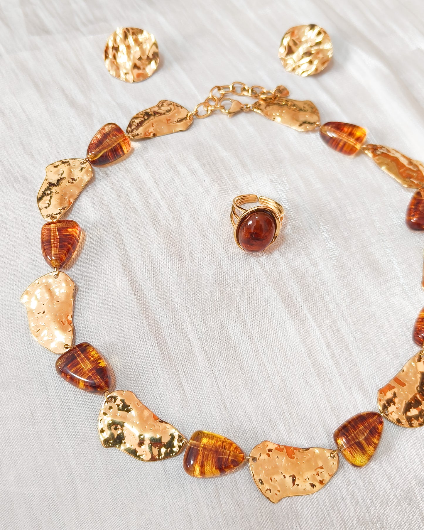 Look luz dorado de LunaAmbar ( collar + pulsera)