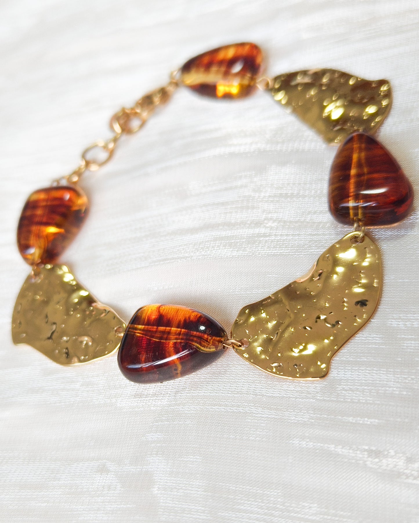 Look luz dorado de LunaAmbar ( collar + pulsera)