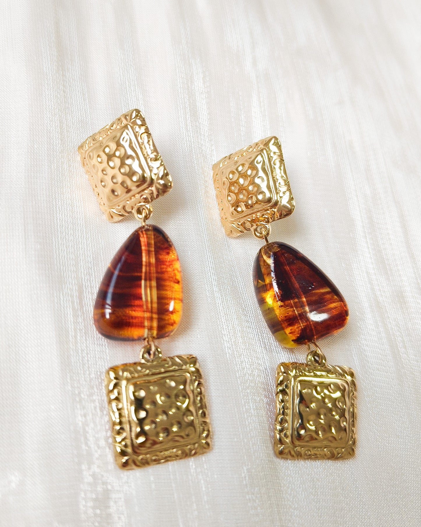 Pendientes colgante cuadrado dorado