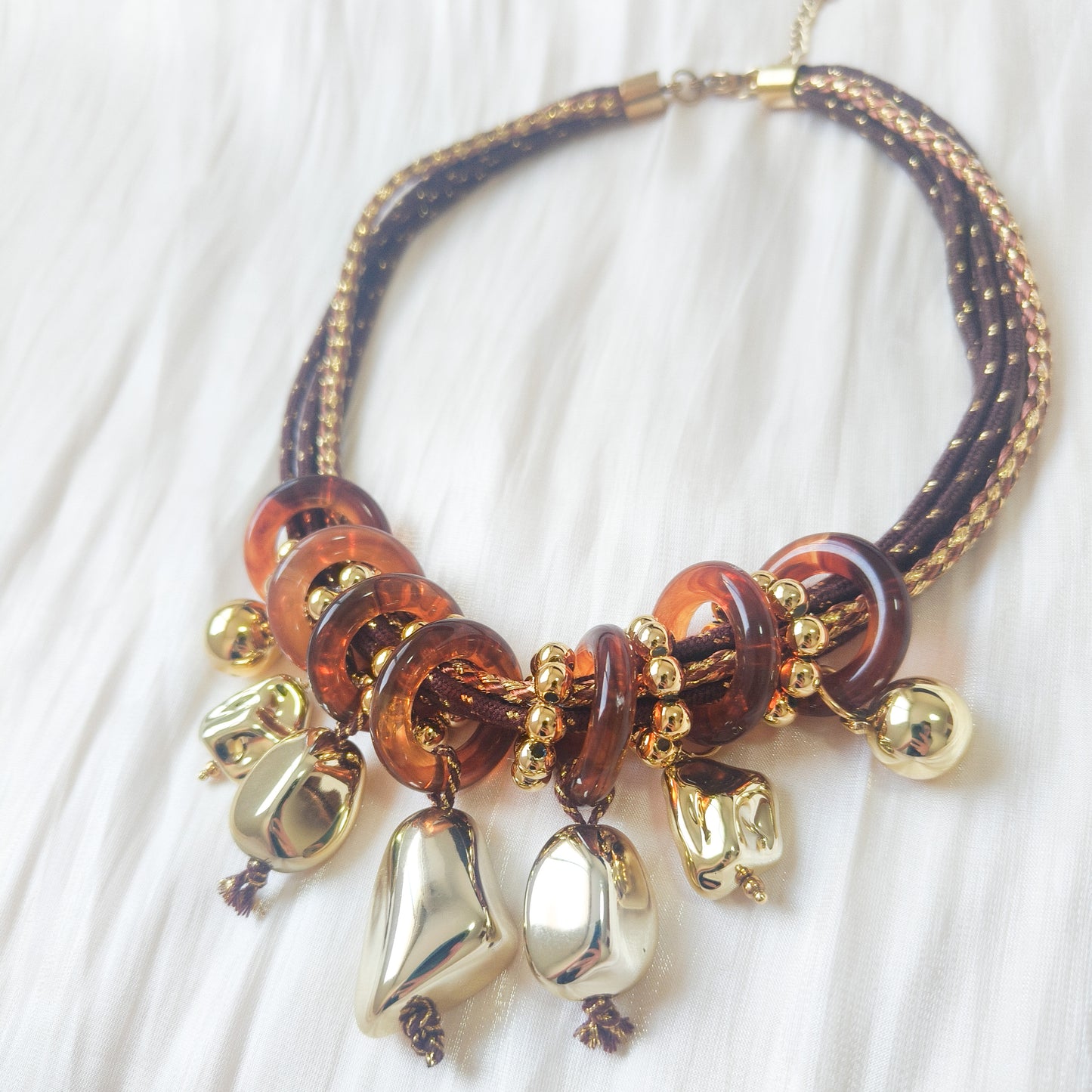 Collar Caramelo Dorado con aros