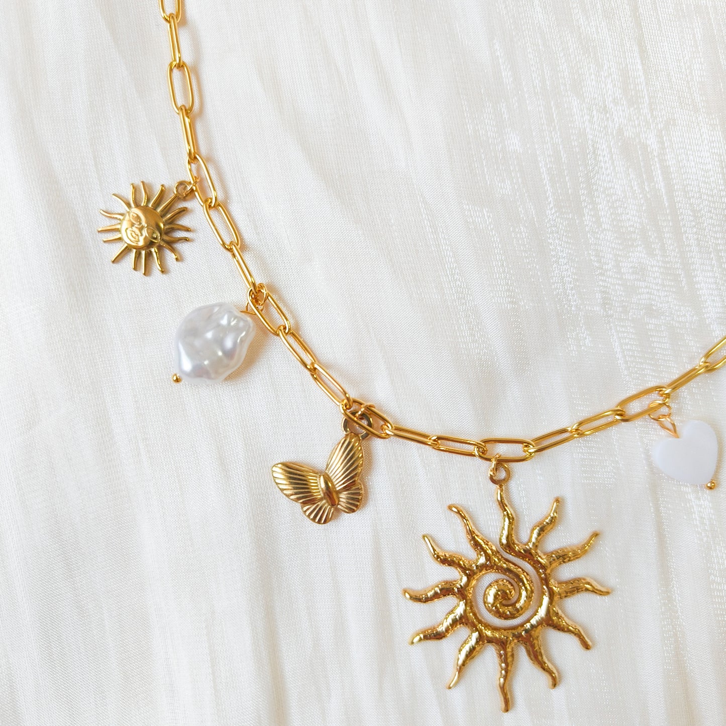 Collar Amanecer Dorado (sol)