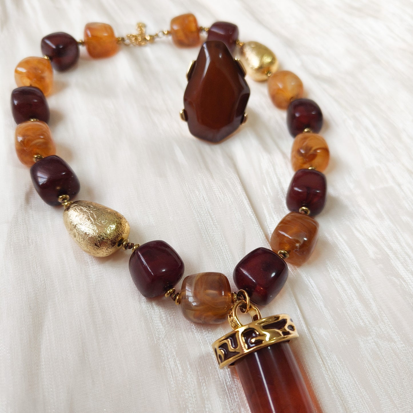 Collar Siena Dorada (diente de labo)