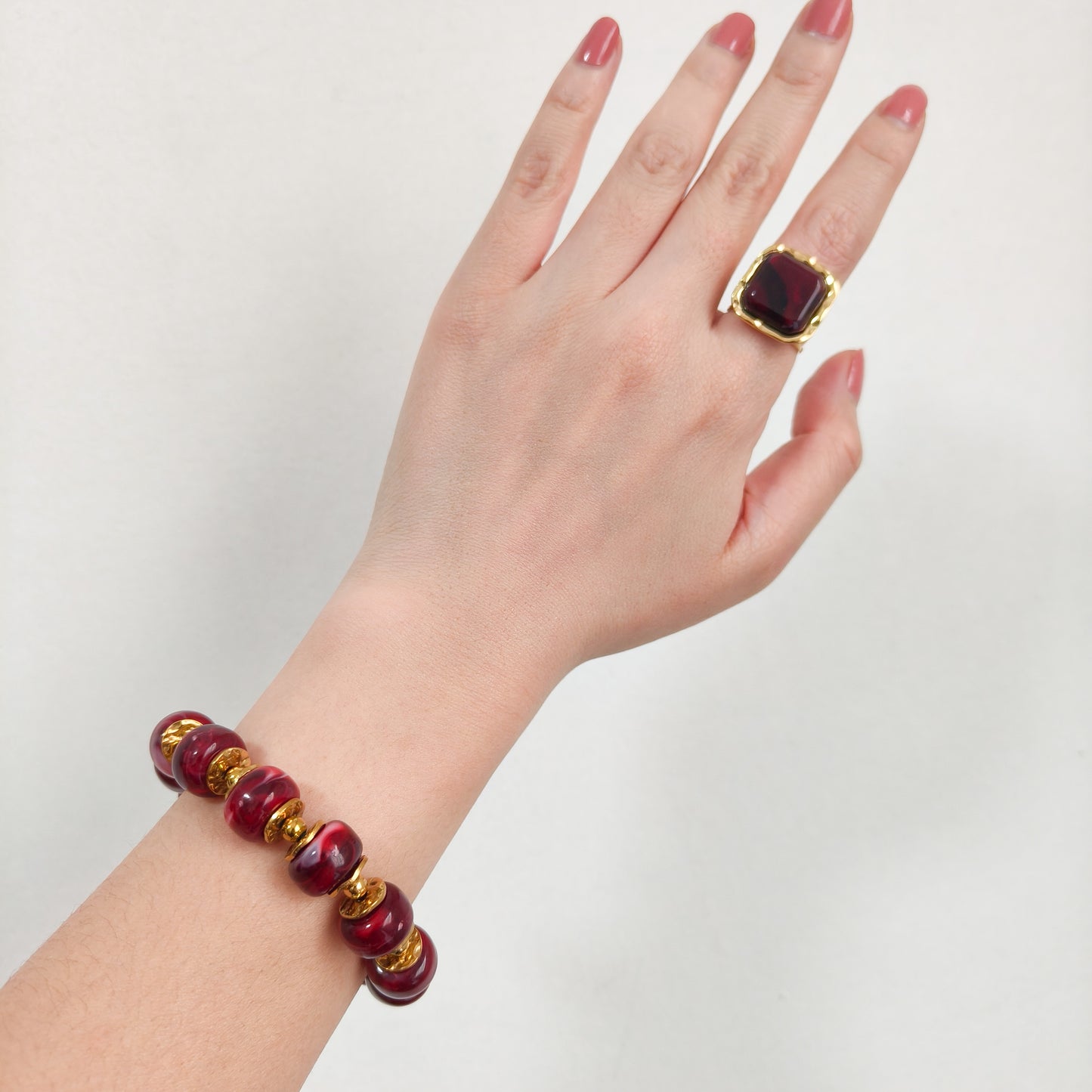 Look Roma Burdeo ( collar y pulsera)