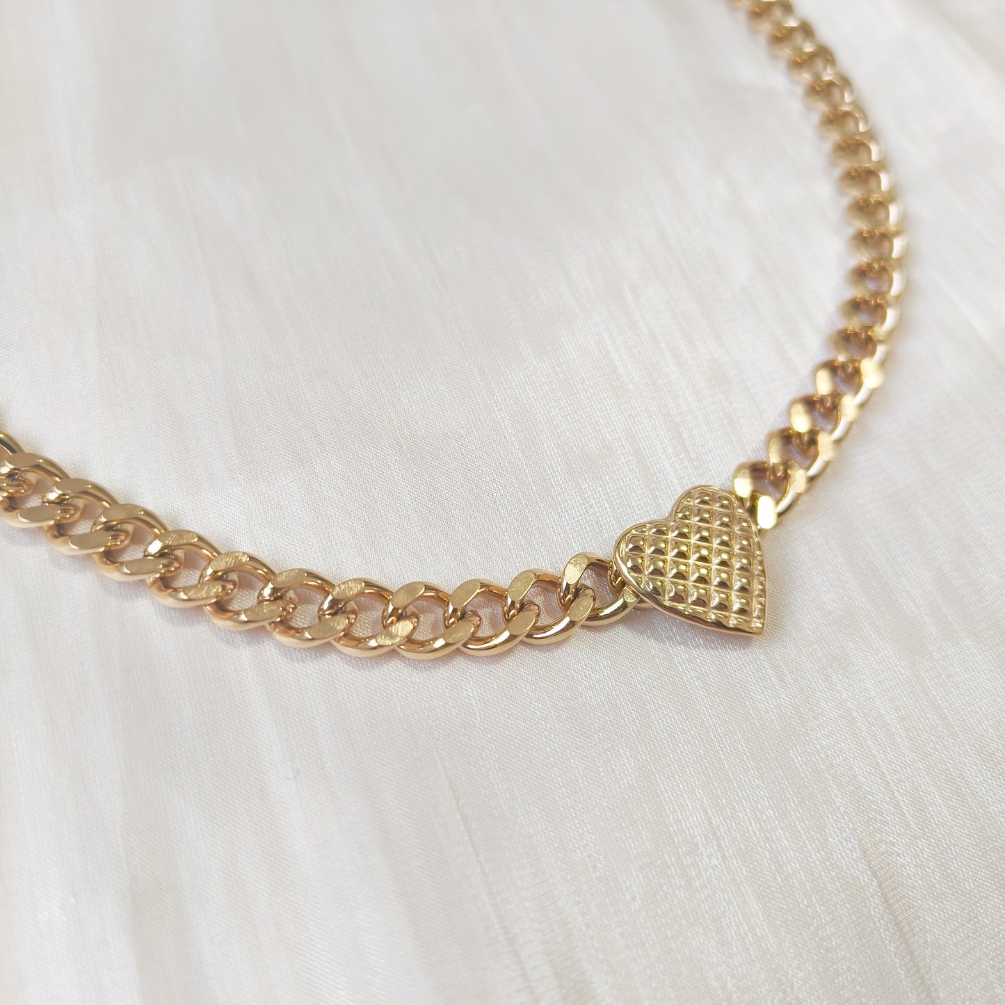 Collar Noa Corazón (cadena cubana)