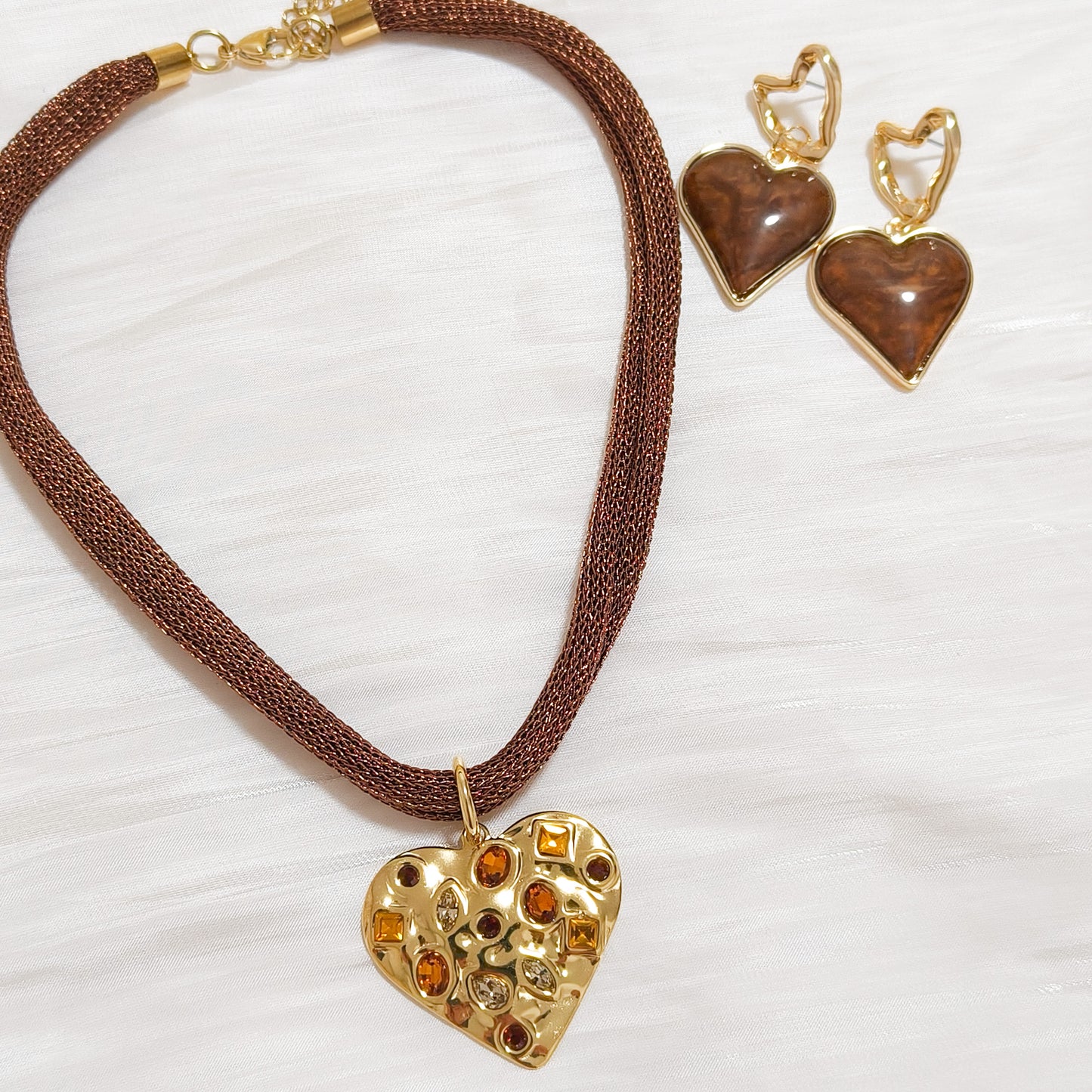 Collar Corazón Café Isabella Brillante