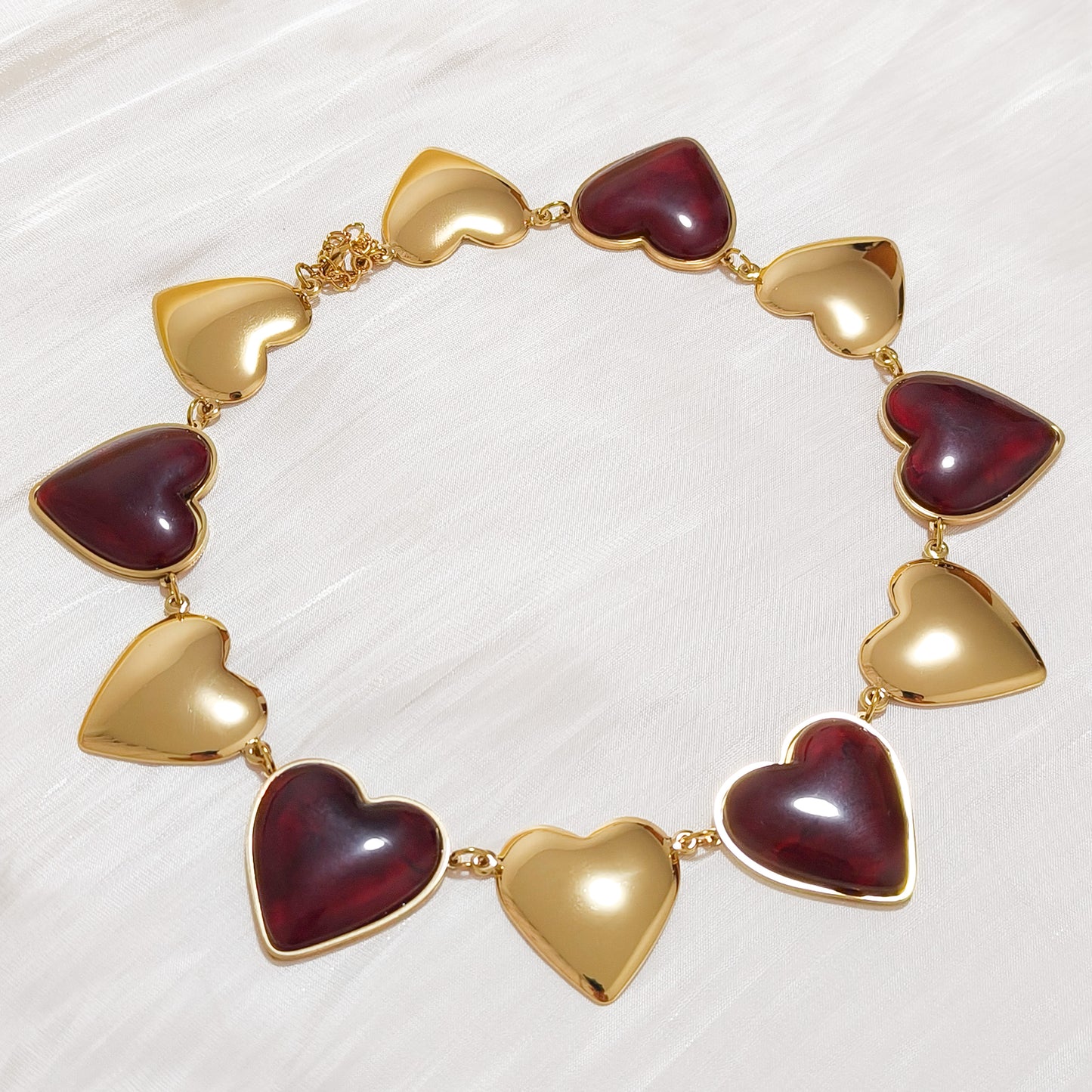 Collar Corazones Carmín Valeria