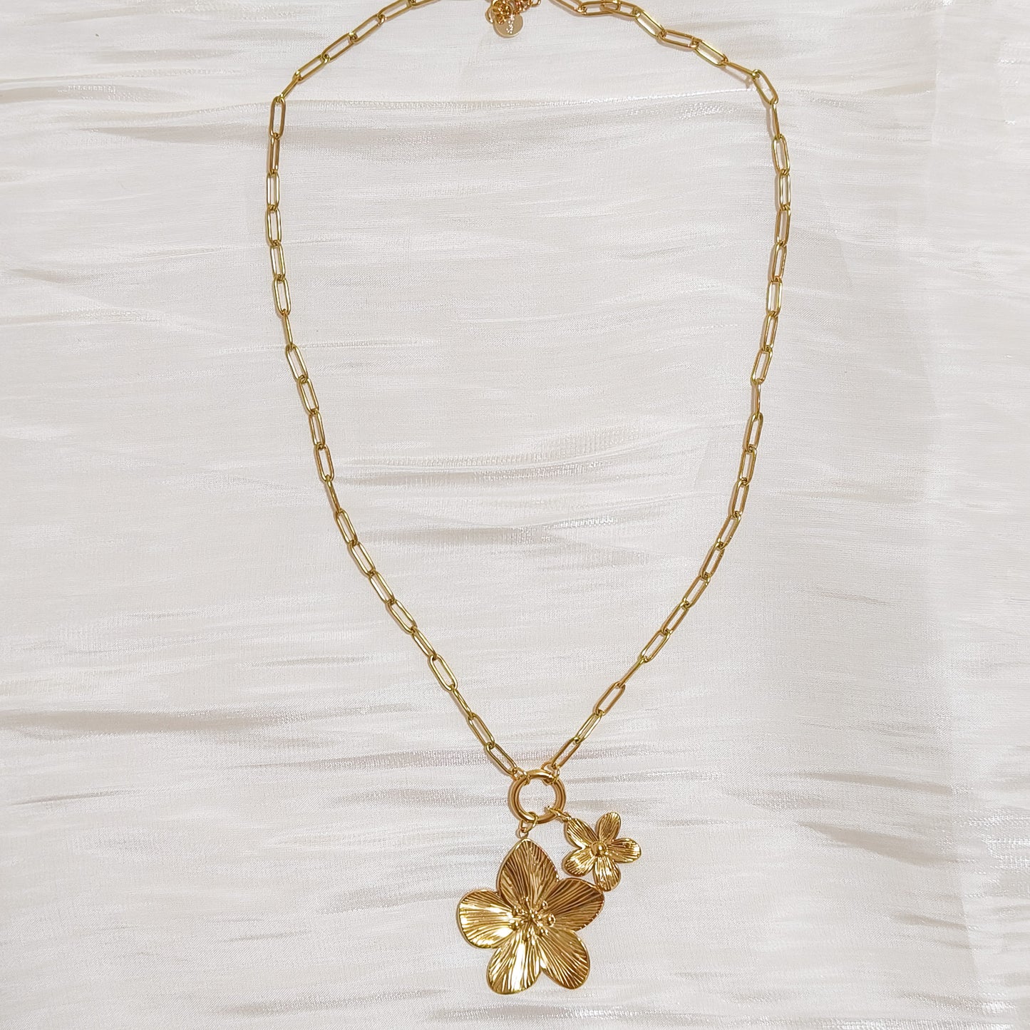 Collar Flora Sakura Valencia