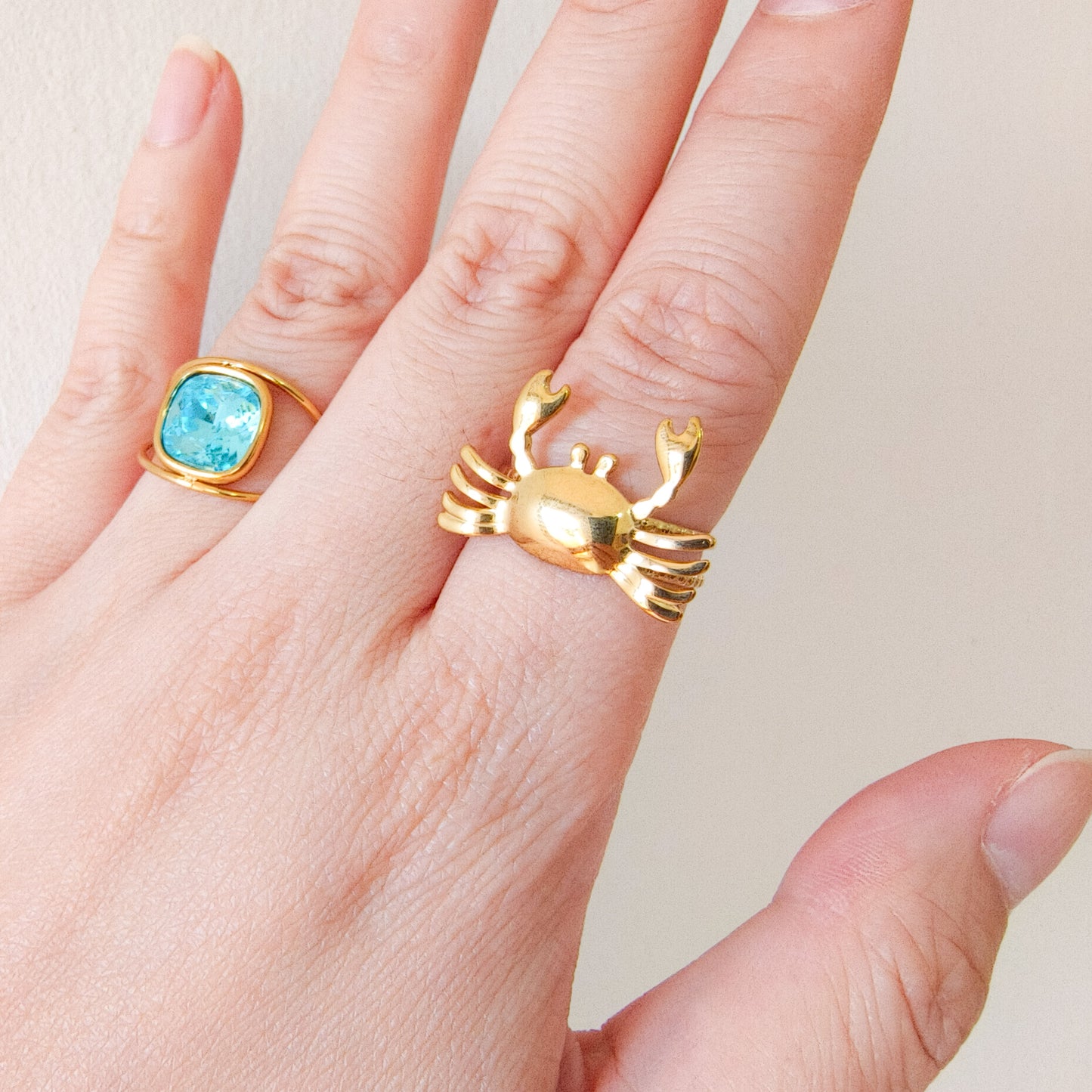Anillo cangrejo dorado ajustable