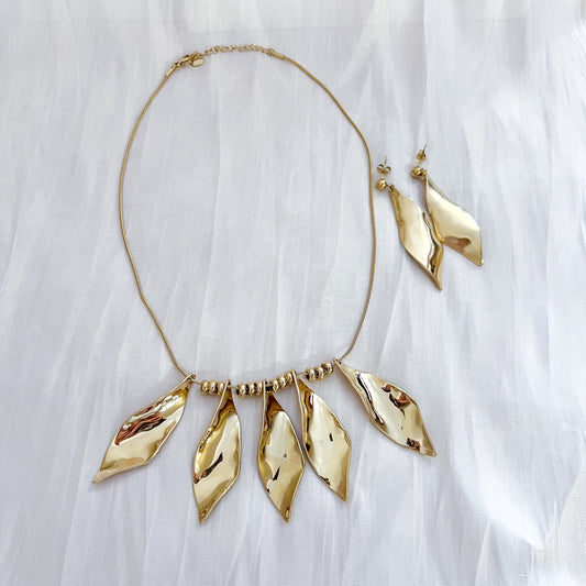 Look Hojas de Luz (collar &pendiente)