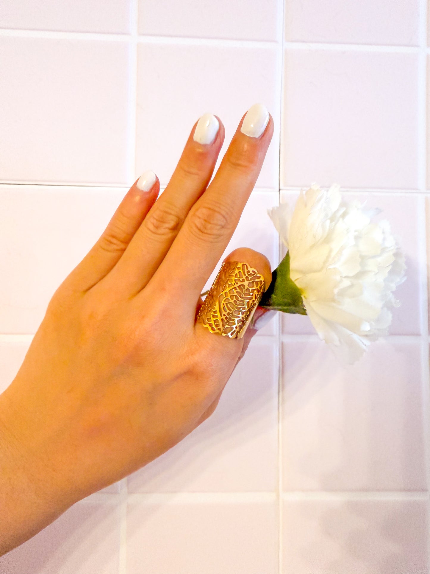 Anillo Ajustable Símbolos Dorados
