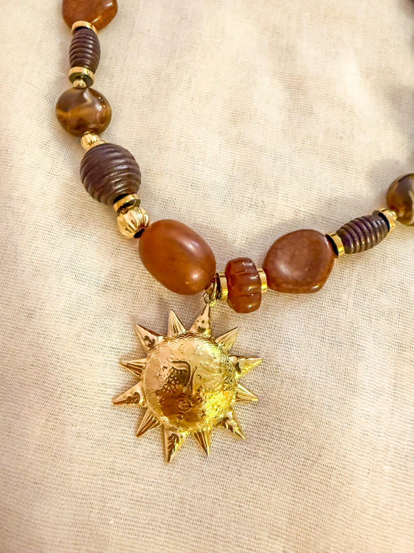 Collar Sol egipcio