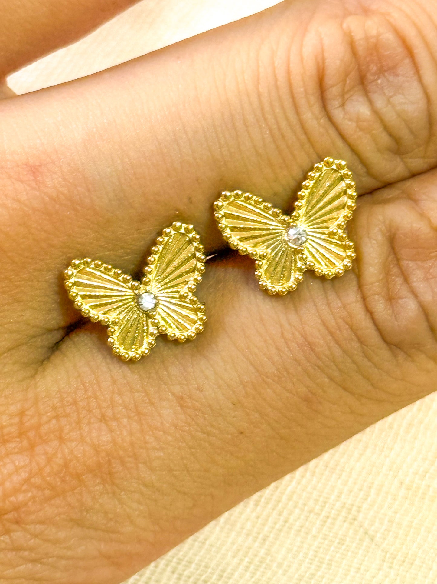 Pendientes Mariposa Dorada
