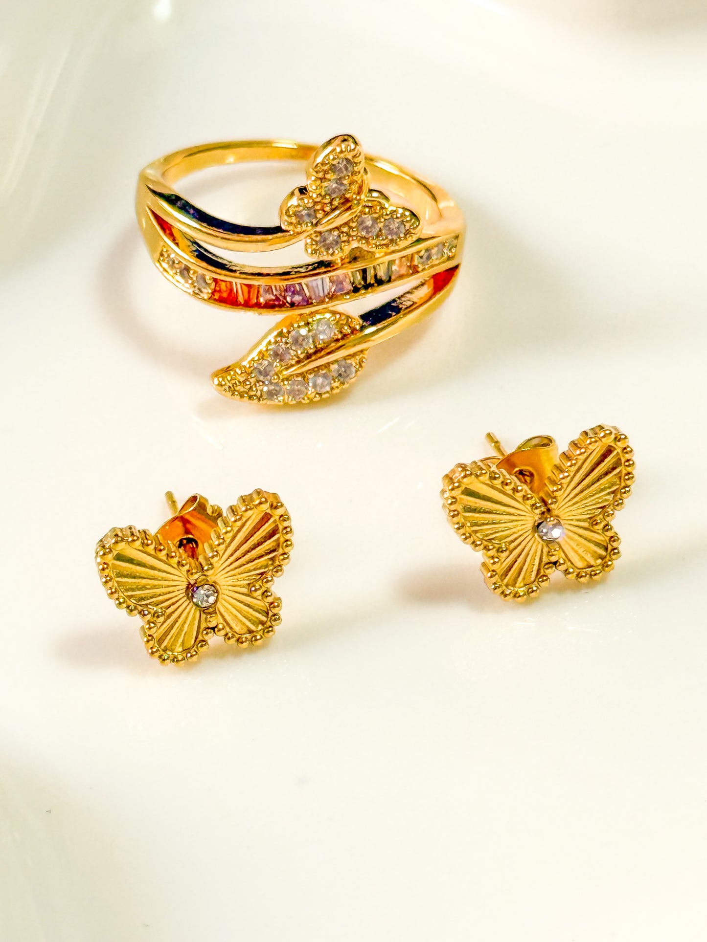 Pendientes Mariposa Dorada