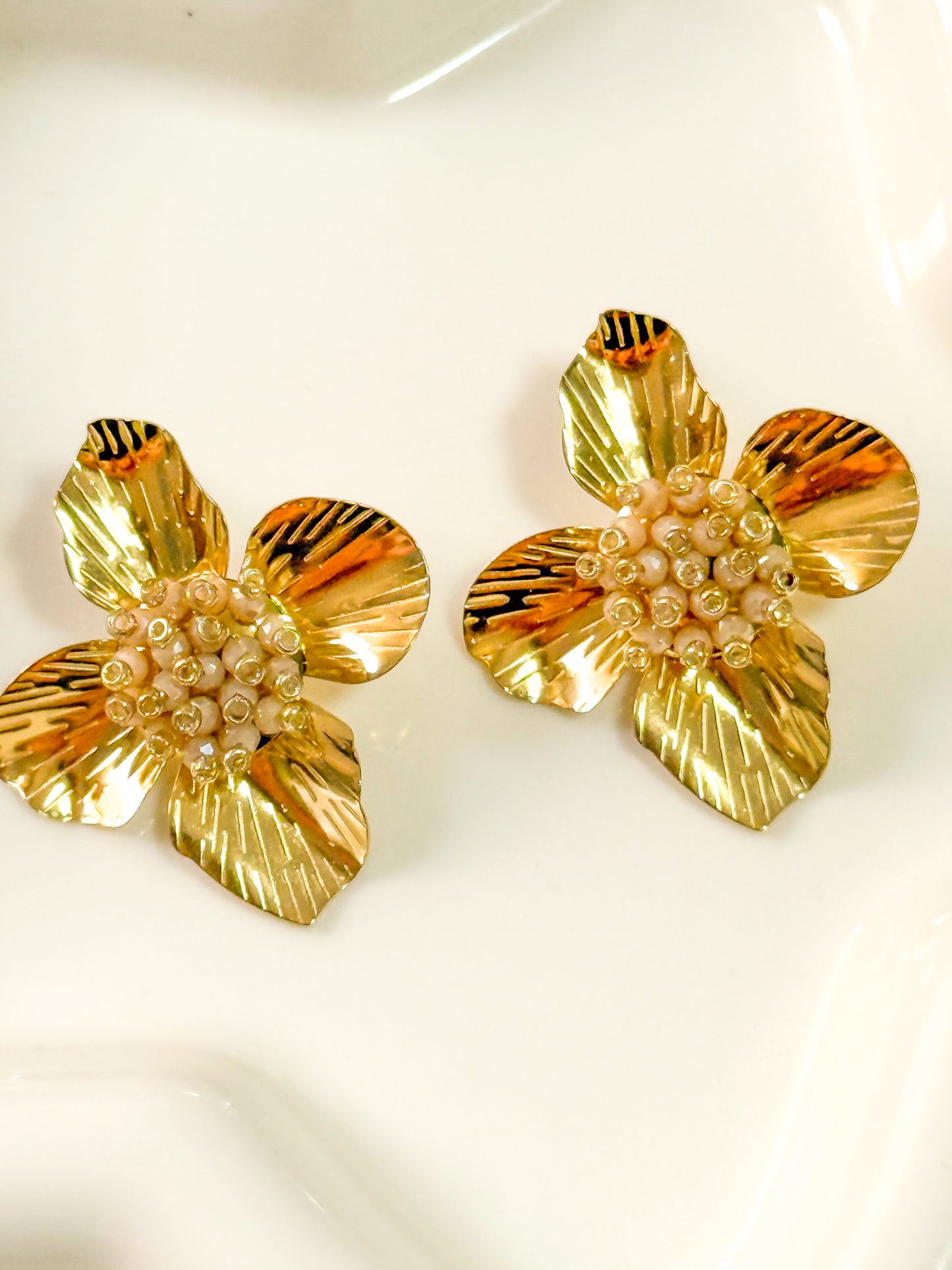 Pendientes Flor Dorada Elegancia