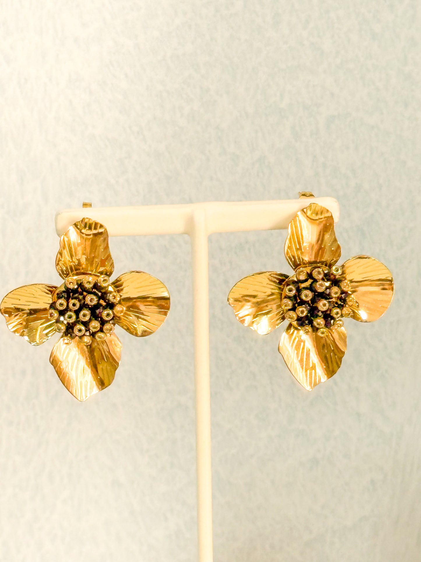 Pendientes Flor Dorada Elegancia
