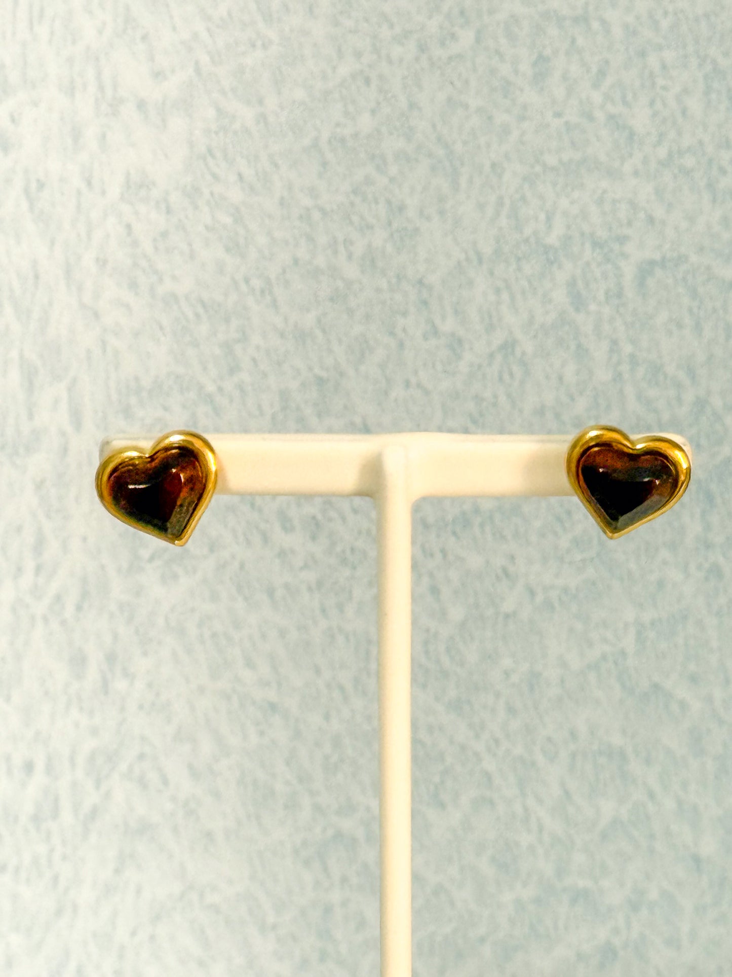 Pendientes Mini Corazón Profundo (MARRÓN)