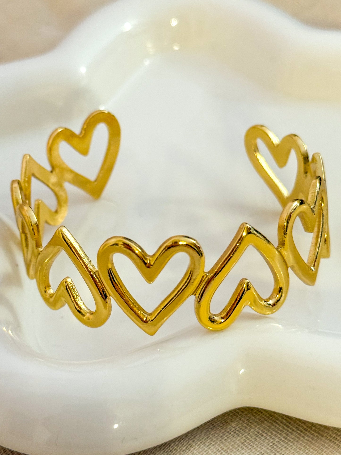 Brazalete Corazones Dorados