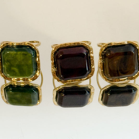 Anillo Prisma Dorado(Cuadrado de color) – Acero Inoxidable (Ajustable)