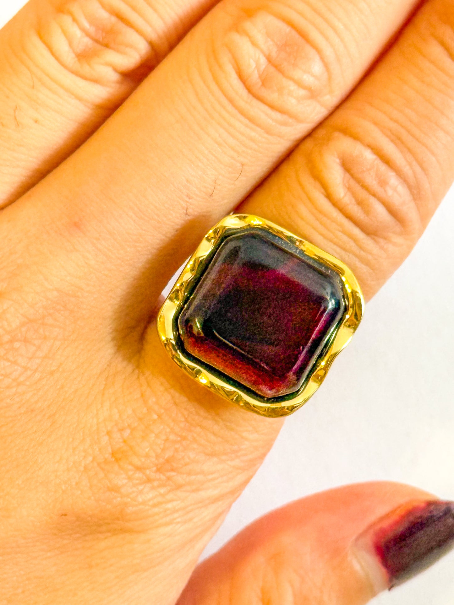 Anillo Prisma Dorado(Cuadrado de color) – Acero Inoxidable (Ajustable)