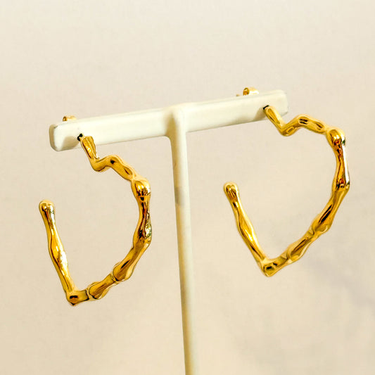 Pendientes Corazón Salvaje(Aro corazón dorado) – Acero Inoxidable