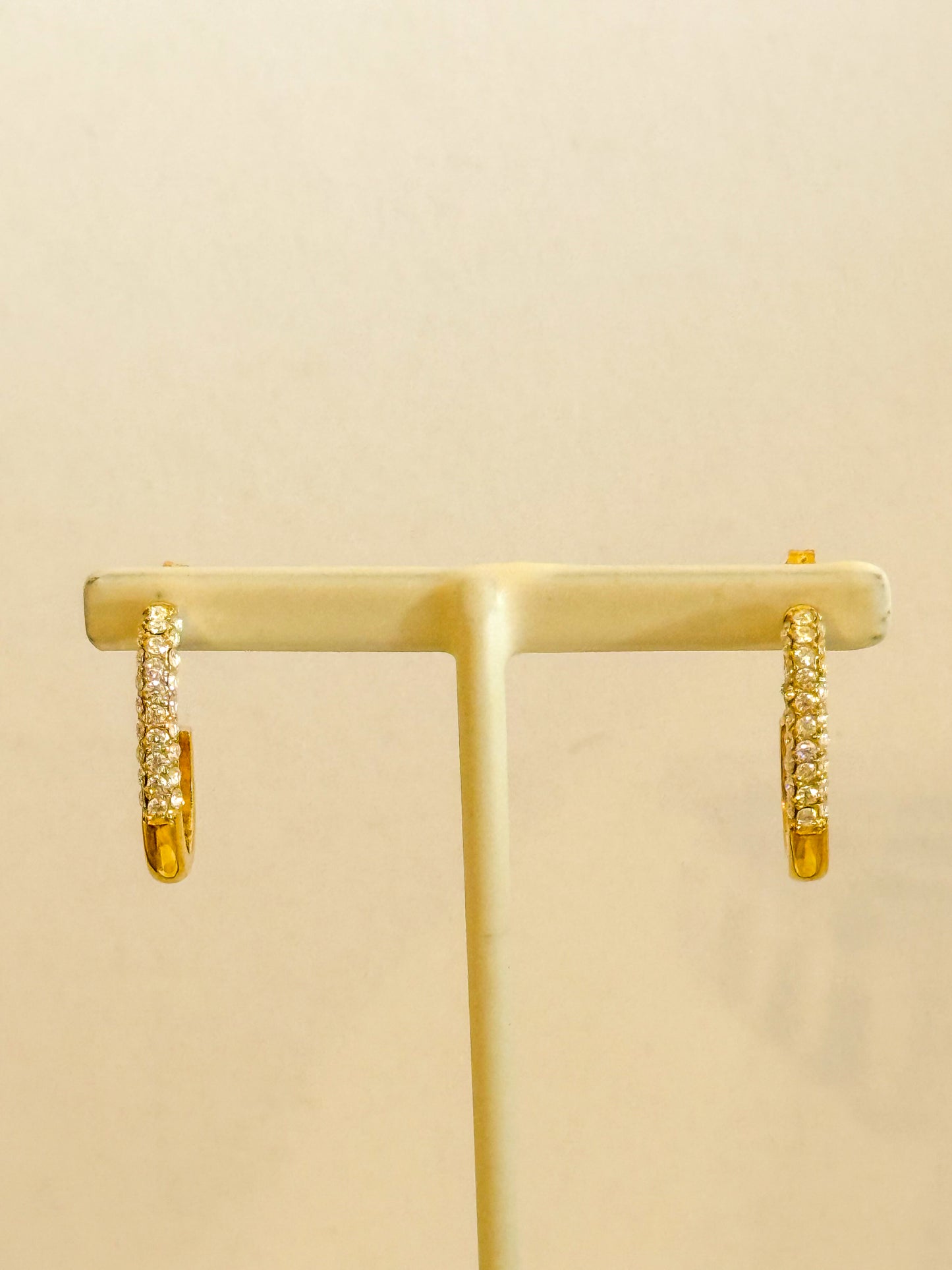 Pendientes Brillo Noble(Aro medio con detalle brillante) – Acero Inoxidable