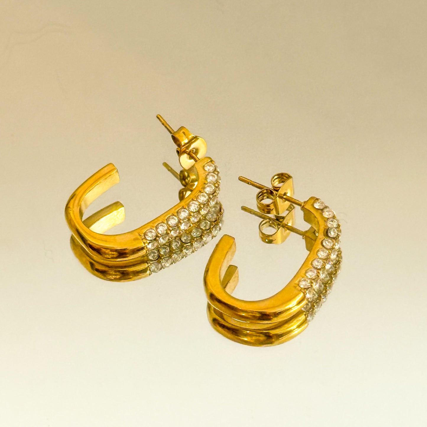 Pendientes Brillo Noble(Aro medio con detalle brillante) – Acero Inoxidable