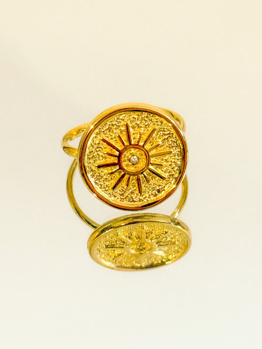 Anillo Sol Dorado(Grabado radiante)– Acero Inoxidable (Ajustable)
