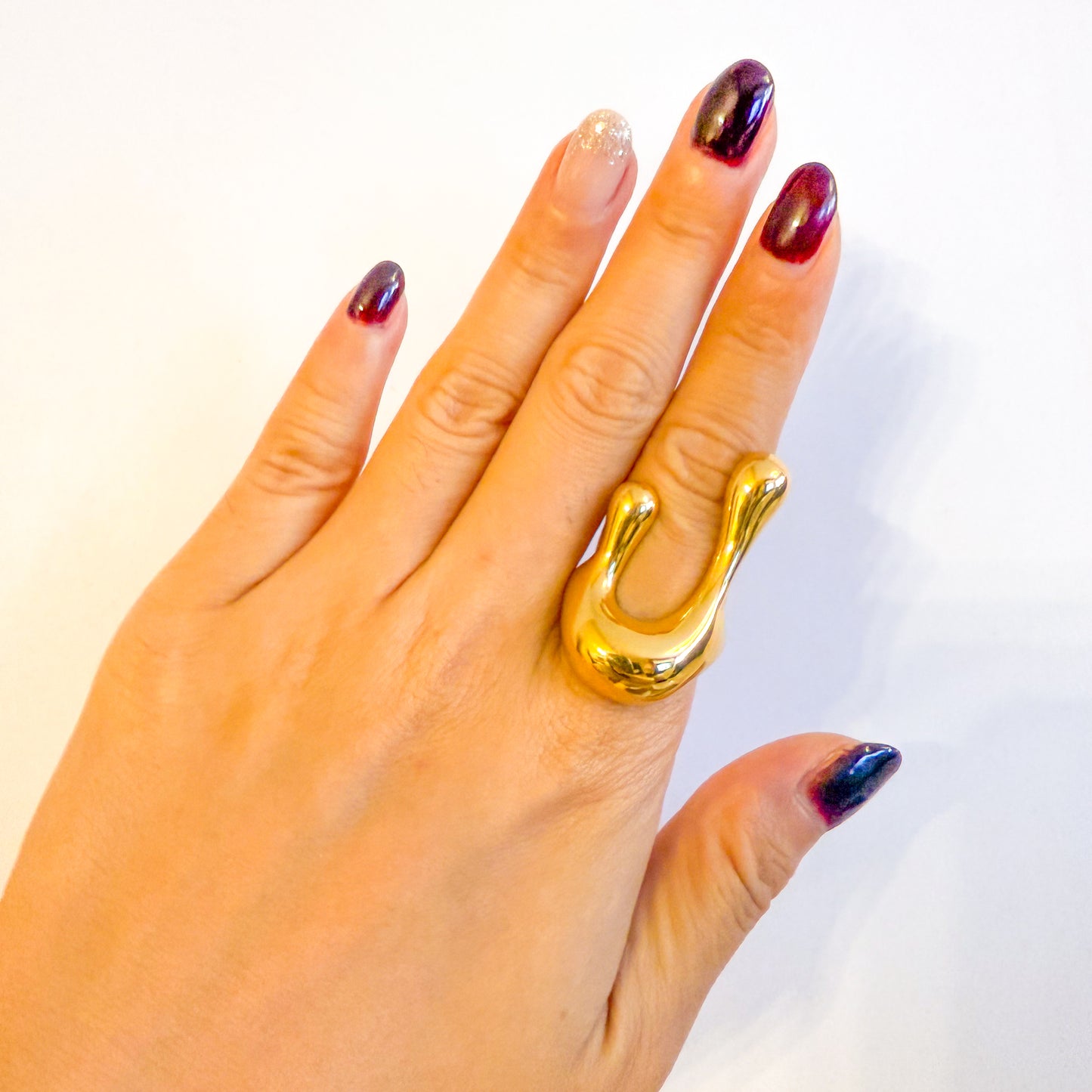 Rebajas -20%-Anillo Ola Dorada(Forma abstracta) – Talla única 18-19