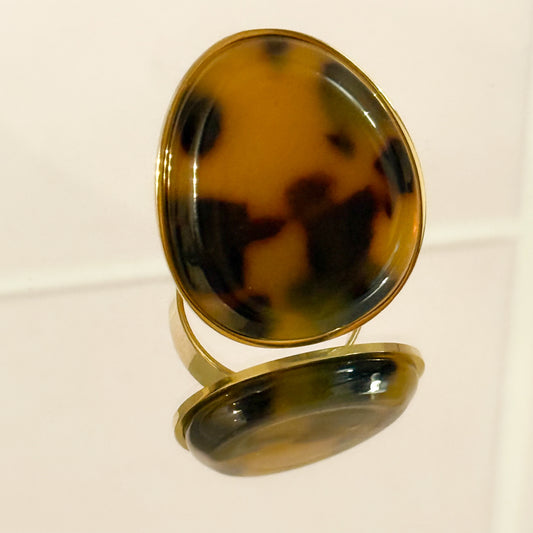 Anillo Óvalo Carey (Tono ámbar oscuro) Ajustable