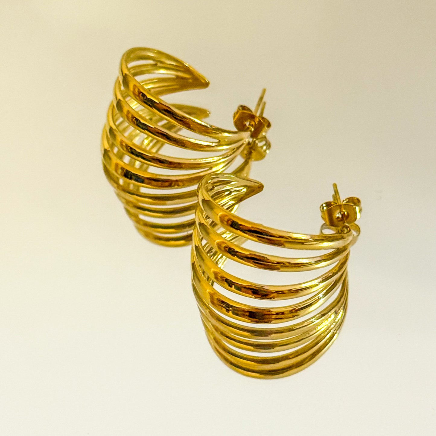 Pendiente Patita Dorado (Ajustable al lóbulo)