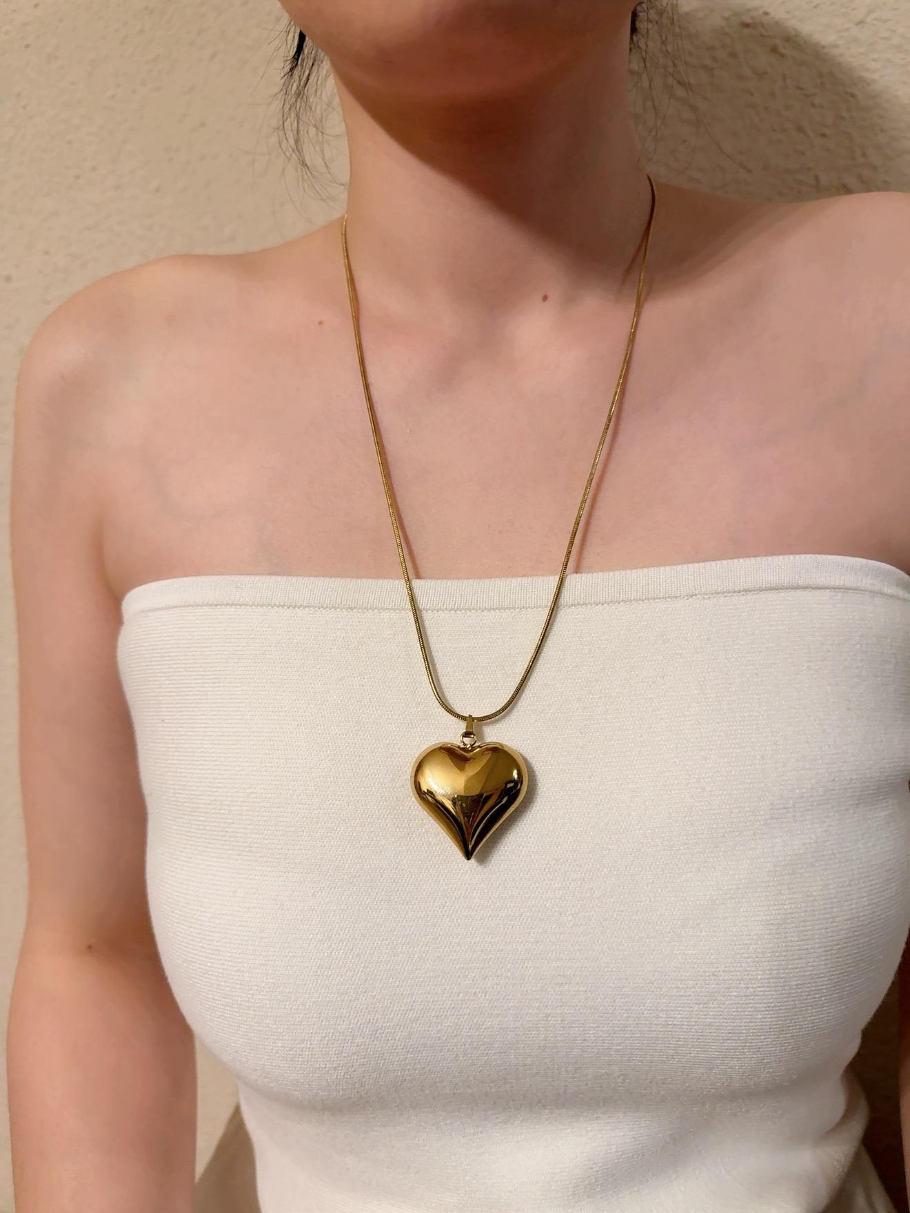 Collar lindo del corazón