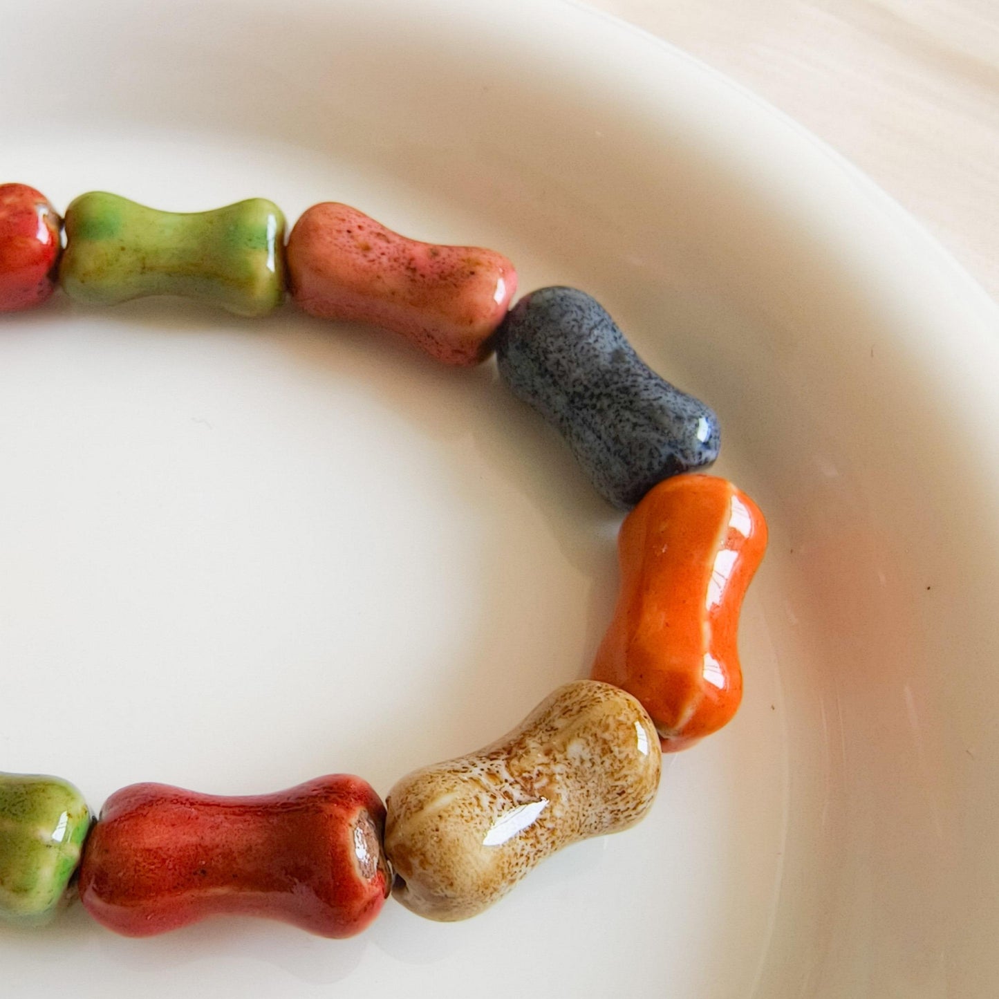 Pulsera de cuentas de cerámica multicolor