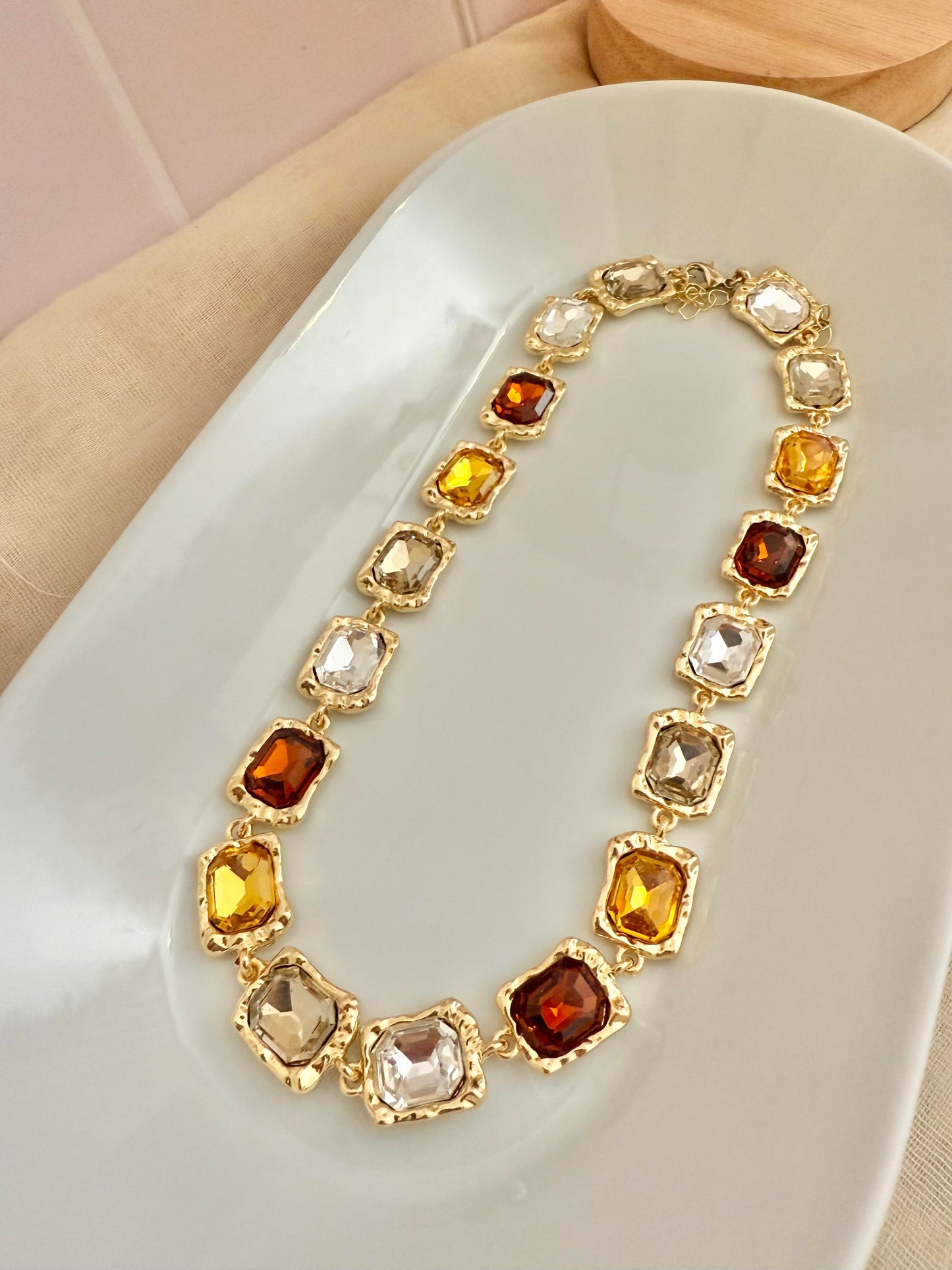 Look Golden Ambar